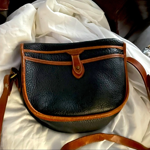 Dooney and Bourke purse - Picture 2 of 4
